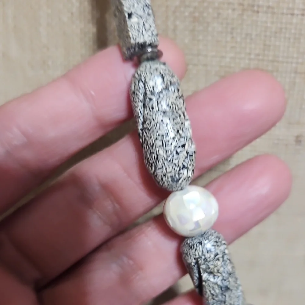 Lee Sands Gray and Silver Stone Necklace with Pendant - Picture 7 of 8